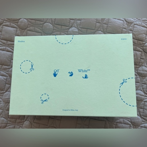 Off-White Shoe Box - Picture 1 of 16